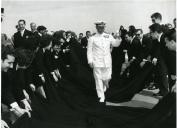 Fotografia de Américo Tomás, por ocasião da inauguração do edifício destinado à Faculdade de Medicina e ao Hospital de S. João, no Porto.