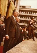 Fotografia de Américo Tomás e Emílio Garrastazu Médici, por ocasião da sua visita de Estado a Portugal, na Câmara Municipal do Porto.