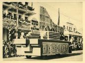 Anexo ao álbum da Viagem Presidencial à África em 1939 - cortejo alegórico - festival nocturno - iluminações em Lourenço Marques