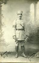 Fotografia de João Carlos Craveiro Lopes, comandante da 5ª Brigada de Infantaria do Corpo Expedicionário Português, em França
