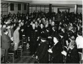 Fotografia de Américo Tomás presidindo à sessão solene de abertura do novo ano letivo e celebração do aniversário do Instituto de Odivelas