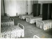 Fotografia de um dos quartos da residência do Apostolado do Mar, na Rua da Junqueira, em Lisboa