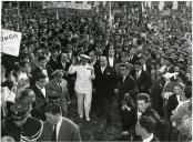 Fotografia de Américo Tomás, por ocasião das Festas de S. João, em Braga.