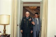 Condecoração ao Gen. Roders