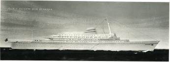 Fotografia da maqueta do N/T “Infante Dom Henrique"