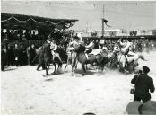 Fotografia de Américo Tomás, na inauguração da Feira do Ribatejo em Santarém.