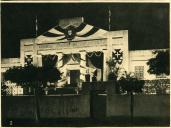 Anexo ao álbum da Viagem Presidencial à África em 1939 - cortejo alegórico - festival nocturno - iluminações em Lourenço Marques