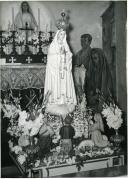 Fotografia do altar com a imagem de Nossa Senhora do Rosário oferecida pelos pescadores bacalhoeiros à Arquidiocese de São João da Terra Nova
