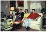 Fotografia de Ramalho Eanes com a sua mulher e filho