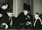 Fotografia de Américo Tomás na abertura do ano letivo da Universidade Técnica de Lisboa