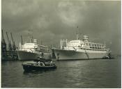 Fotografia dos paquetes “Santa Maria” e “Vera Cruz”, atracados no Cais da Rocha de Conde d’Óbidos, em Lisboa