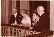 Fotografia de Américo Tomás no Palácio da Bolsa