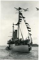 Fotografia do navio hidrográfico Aviso de 2ª Classe “Cinco de Outubro” (antigo "Amélia IV") da Marinha Portuguesa