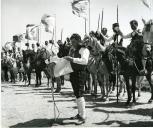 Fotografia da homenagem dos campinos, em Vila Franca de Xira, a Américo Tomás.