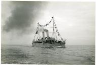 Fotografia do navio hidrográfico Aviso de 2ª Classe “Cinco de Outubro” (antigo "Amélia IV") da Marinha Portuguesa