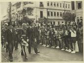 Fotografia de Óscar Carmona, em Maputo (Lourenço Marques), por ocasião da visita de Estado que efetuou a Moçambique