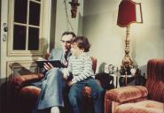 Fotografia de Ramalho Eanes com o filho Manuel