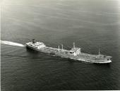 Fotografia do navio petroleiro “Inago” pertencente à Sociedade Portuguesa de Navios Tanques (SOPONATA)
