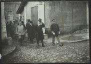 Fotografia de Bernardino Machado durante uma visita à Manutenção Militar