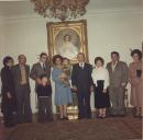 Fotografia da família Eanes com três casais de emigrantes