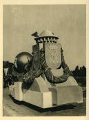 Anexo ao álbum da Viagem Presidencial à África em 1939 - cortejo alegórico - festival nocturno - iluminações em Lourenço Marques