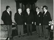 Fotografia de Américo Tomás, acompanhado por Oliveira Salazar no Palácio Nacional de Belém, por ocasião da posse de Ulisses Cortês