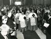 Fotografia de Américo Tomás no pontifical na Igreja do Espírito Santo