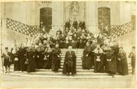 Fotografia de Sidónio Pais entre o corpo docente da Universidade de Coimbra
