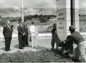 Fotografia de Américo Tomás durante a inauguração da Autoestrada Lisboa-Vila Franca de Xira