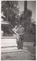 Fotografia de António de Spínola e Maria Helena Martin Monteiro de Barros durante uma visita a Almeria