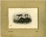 Fotografia de Maria Joana Queiroga de Almeida e irmãs