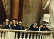 Fotografia de António de Spínola e Costa Gomes, na Assembleia da República, durante as comemorações do 25 de Abril