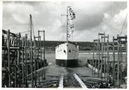 Fotografia da cerimónia do lançamento à água do navio-motor “Capitão José Vilarinho”, nos Estaleiros Navais do Mondego