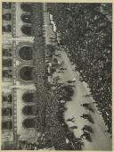 Fotografia inserida no álbum "Comemorações do XX Aniversário da Revolução Nacional: alguns aspectos da chegada a Lisboa de S. Ex.ª o Presidente da República em 28 de Maio de 1946"
