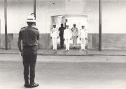 Fotografia de Francisco da Costa Gomes, durante a visita ao comandante-chefe das Forças Armadas, António de Spínola, por ocasião da sua deslocação à Guiné, entre 3 e 13 de Janeiro de 1973
